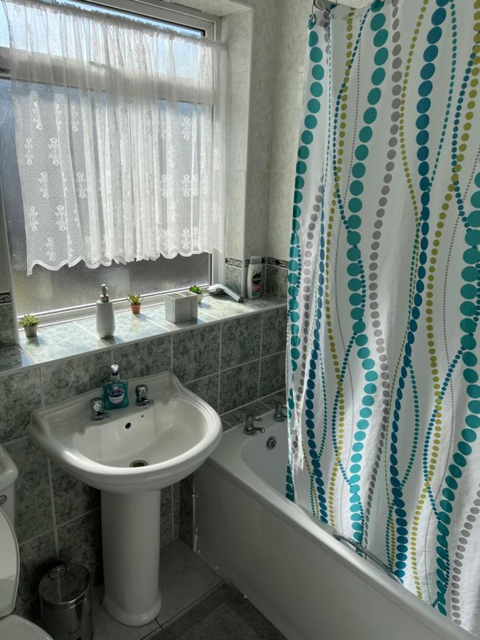 Crown Road Apartment Sittingbourne Exterior foto